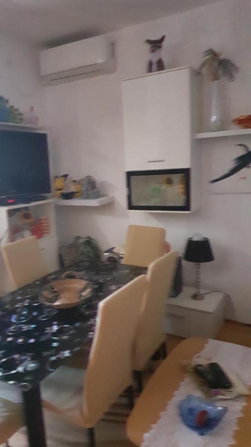 Vera Apartment Kampor Esterno foto