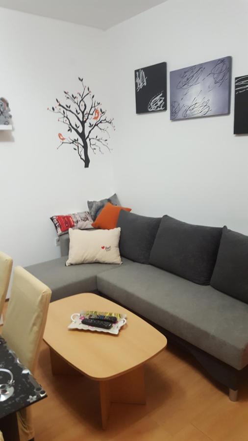 Vera Apartment Kampor Esterno foto