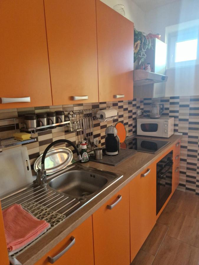 Vera Apartment Kampor Esterno foto