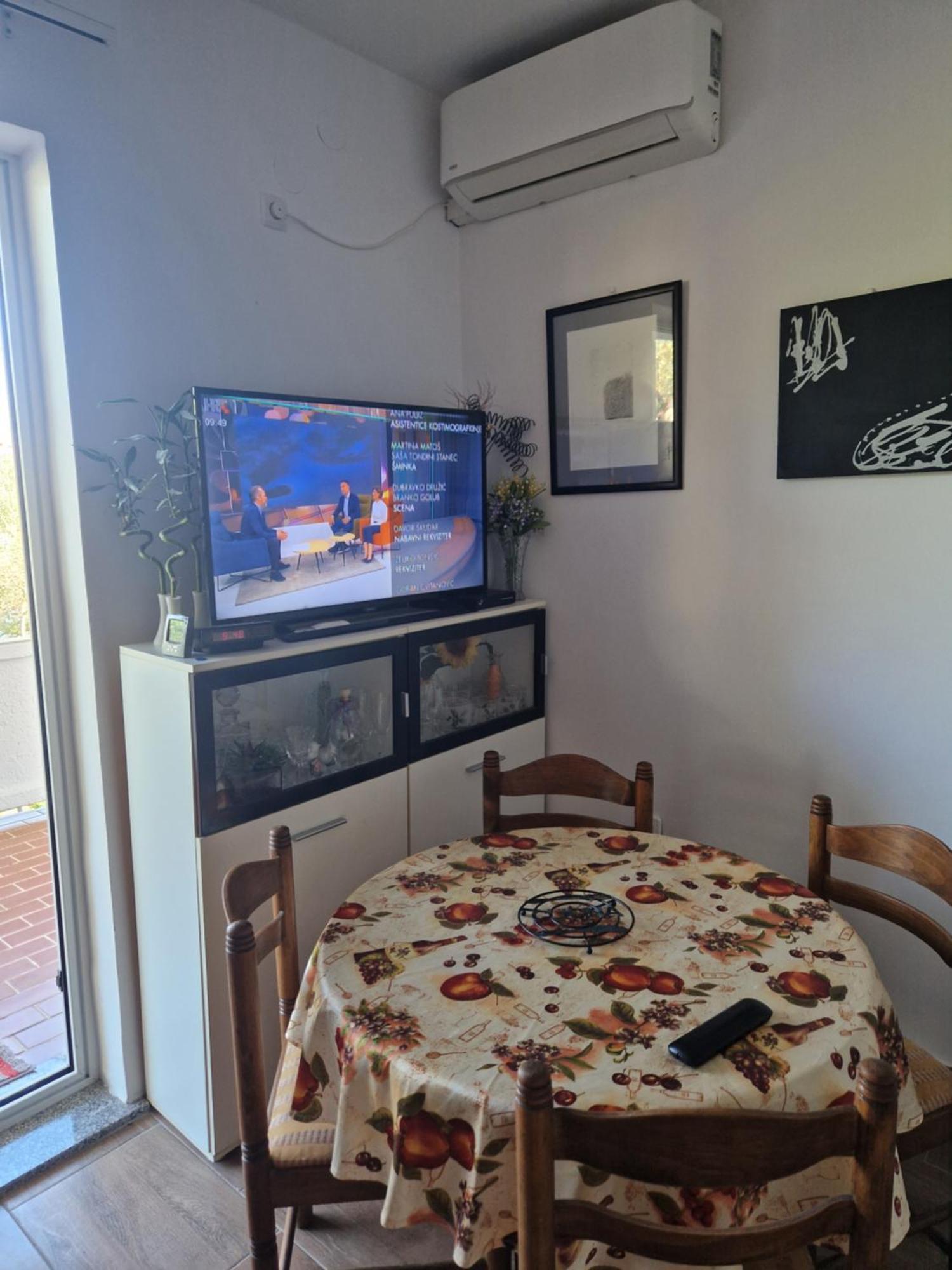 Vera Apartment Kampor Esterno foto