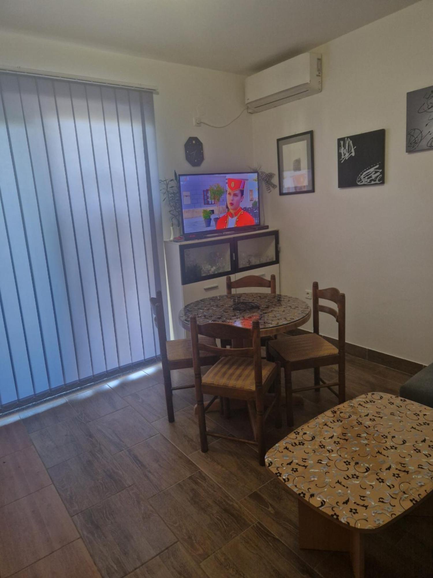Vera Apartment Kampor Esterno foto