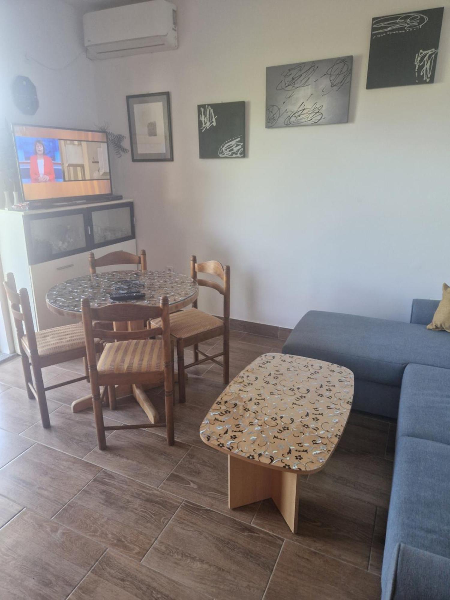 Vera Apartment Kampor Esterno foto